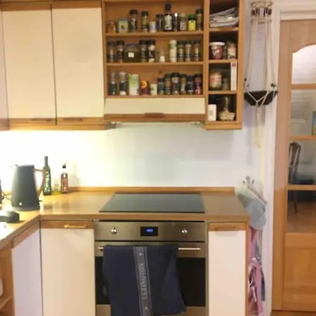 Familievennlig Med Hage Og Fjordutsikt Apartament *