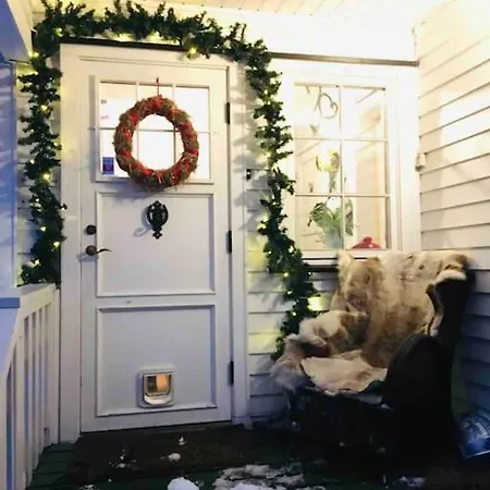 Apartament Familievennlig Med Hage Og Fjordutsikt